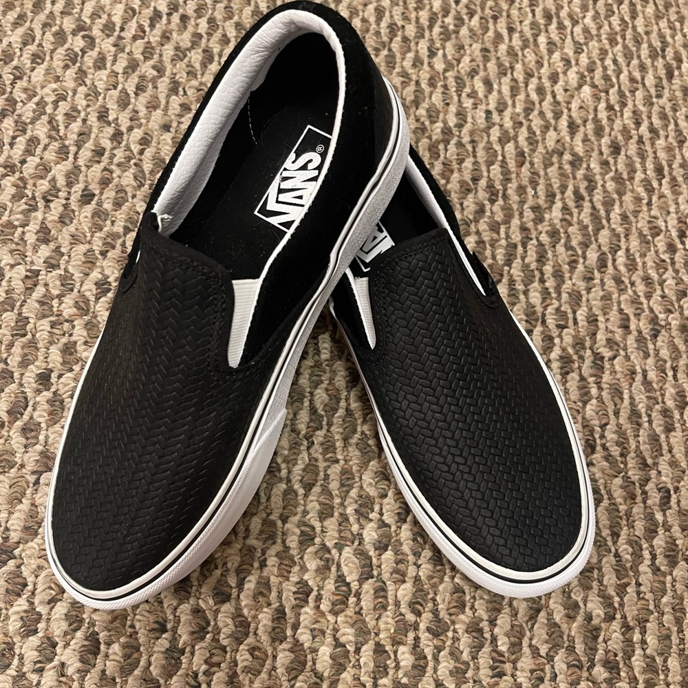 Brand new. Never worn vans!